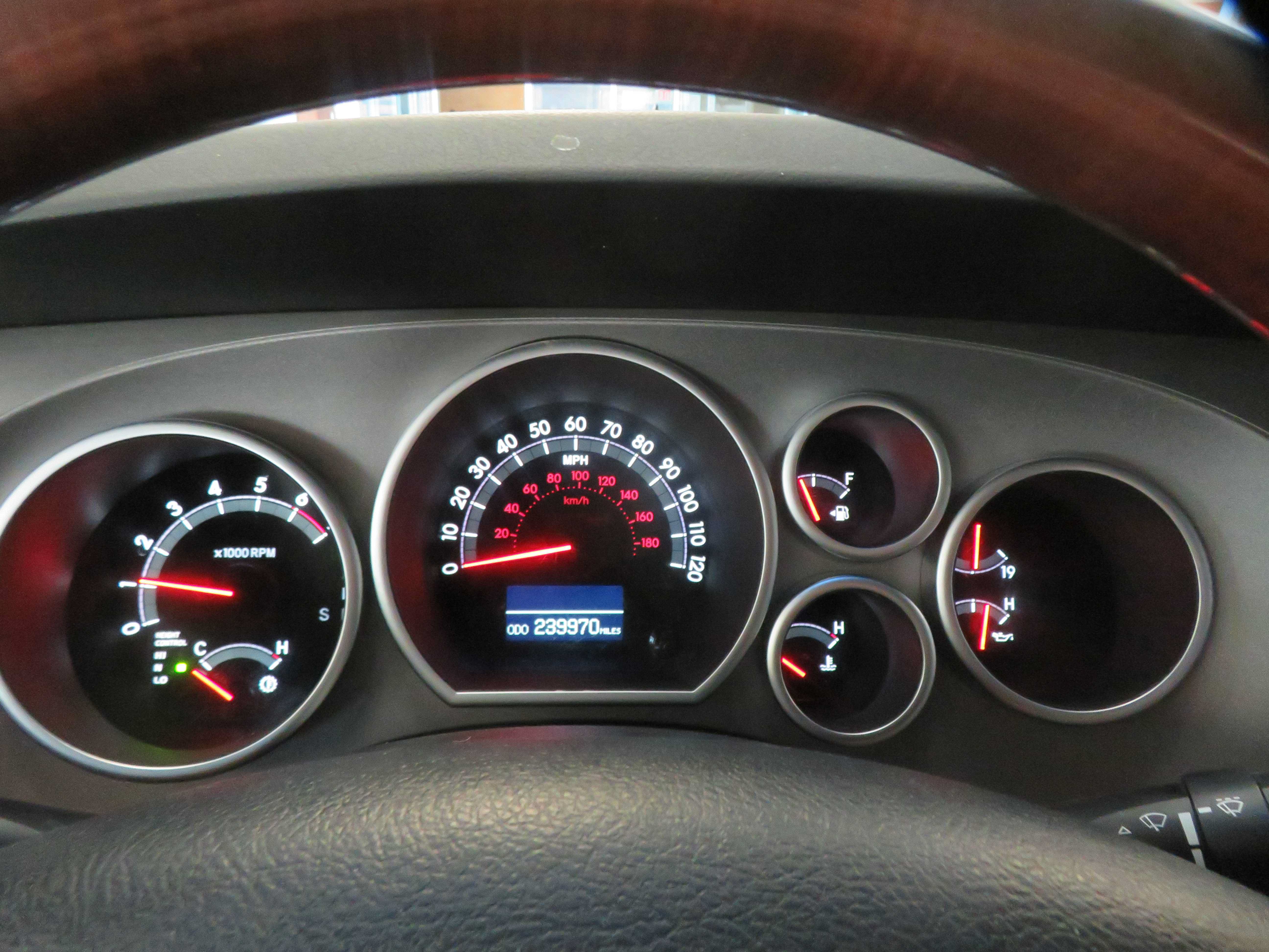 Used 2012 Toyota Sequoia Platinum AWD/4WD image 32