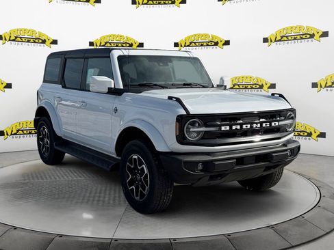 New 2025 Ford Bronco Outer Banks image 8