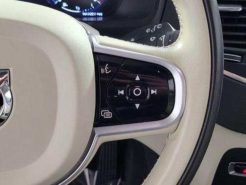 Used 2020 Volvo XC90 T5 Momentum image 27