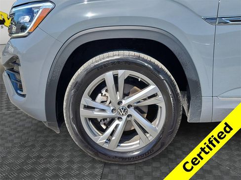 Used 2024 Volkswagen Atlas Cross Sport SEL R-Line image 5