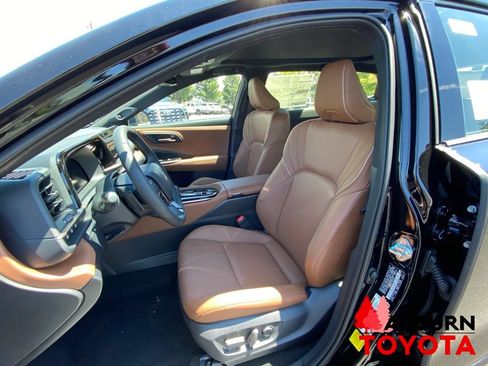 New 2026 Toyota Crown Signia AWD/4WD image 31