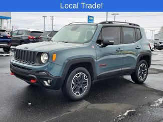 Used 2016 Jeep Renegade Trailhawk video 2