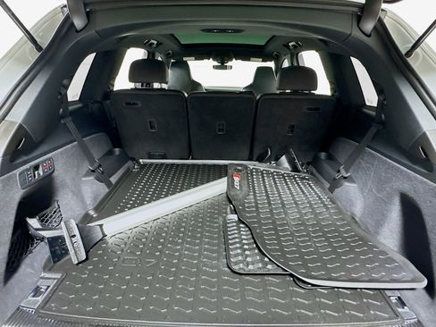 Used 2025 Audi SQ7 Prestige image 28