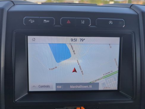 Used 2021 Ford Expedition Limited image 17