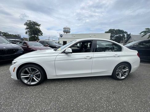Used 2018 BMW 330i xDrive Sedan w/ Convenience Package AWD/4WD image 4