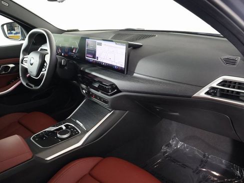 Used 2026 BMW 330i Sedan w/ Convenience Package RWD image 9