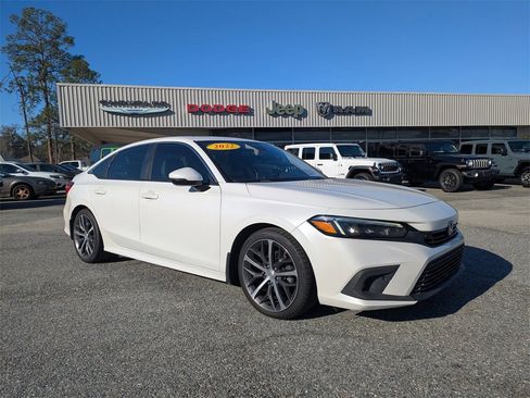 Used 2022 Honda Civic Touring image 1