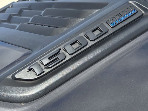 Used 2024 RAM 1500 Limited AWD/4WD image 11