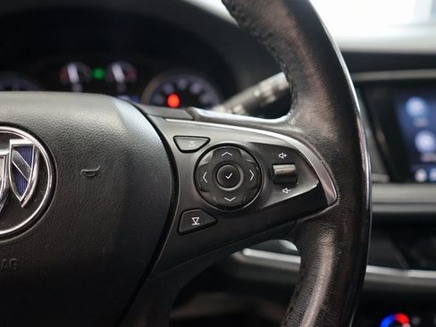 Used 2020 Buick Enclave Essence image 33