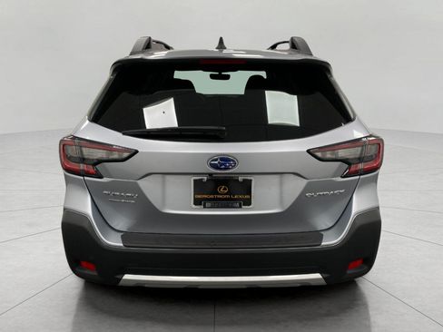 Used 2023 Subaru Outback Limited AWD/4WD image 5