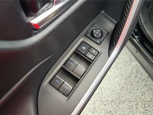 Used 2024 Toyota RAV4 XLE FWD image 29