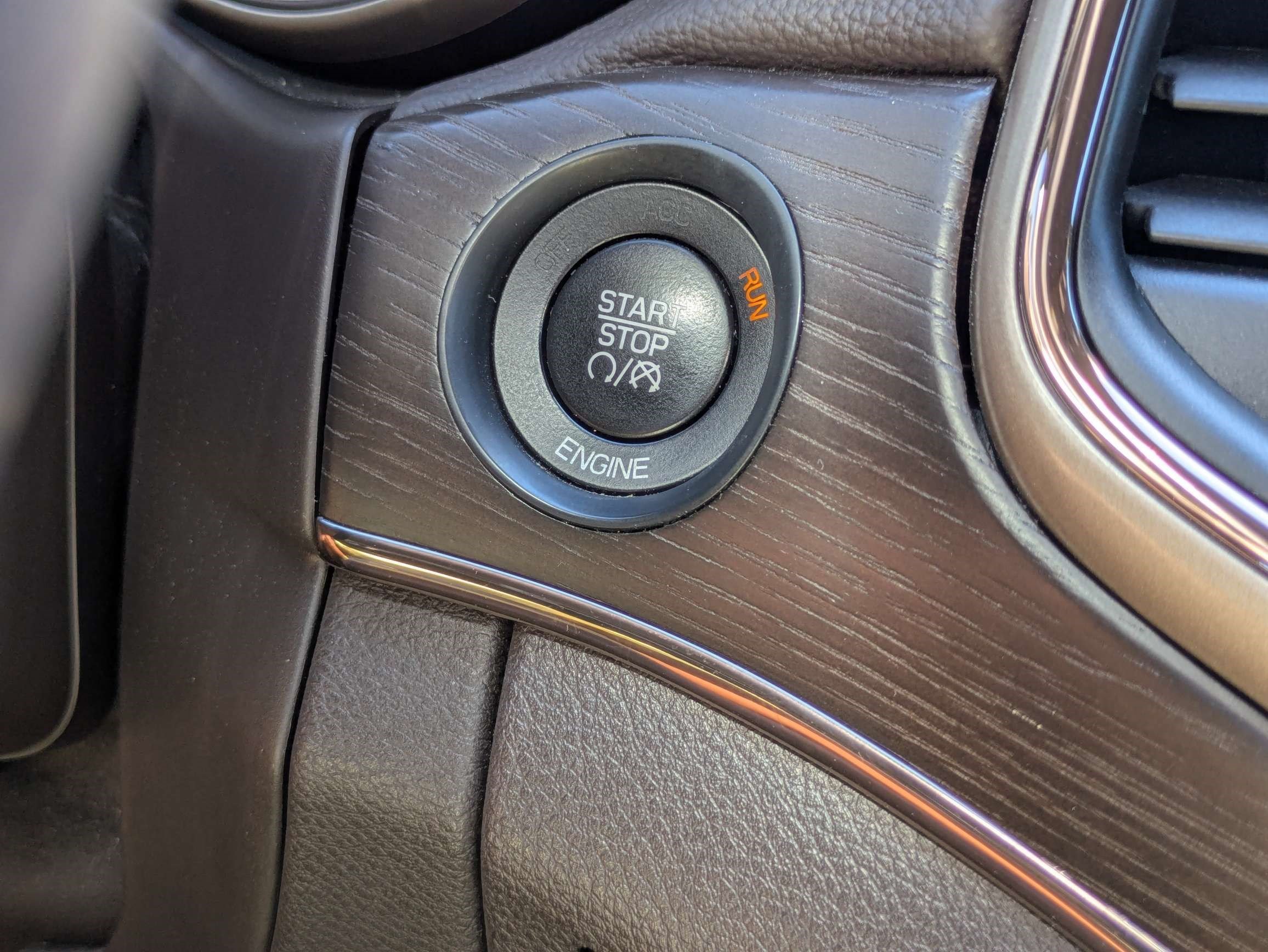 Used 2014 Jeep Grand Cherokee Summit AWD/4WD image 34
