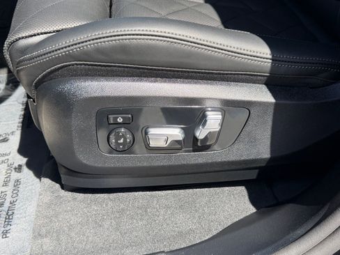 Certified 2026 BMW X5 M60i w/ Climate Comfort Package AWD/4WD image 24