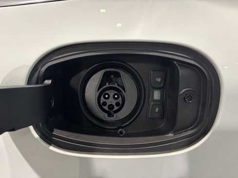 Used 2019 Porsche Cayenne E-Hybrid image 41