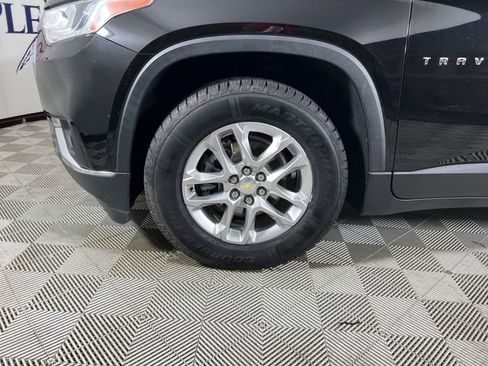 Used 2020 Chevrolet Traverse LT image 24