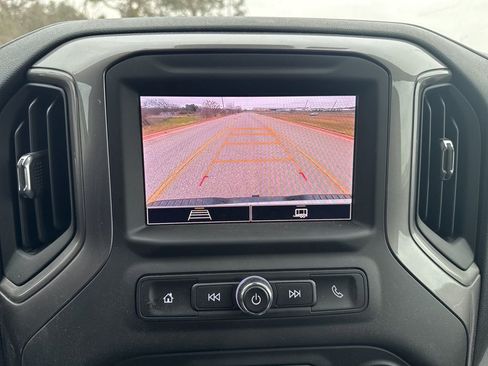 Used 2024 Chevrolet Silverado 2500 Custom w/ Custom Convenience Package image 9