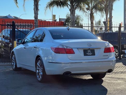 Used 2009 Hyundai Genesis 3.8 w/ Technology Pkg 4 image 6