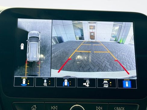 Used 2024 Chevrolet Equinox LT image 23