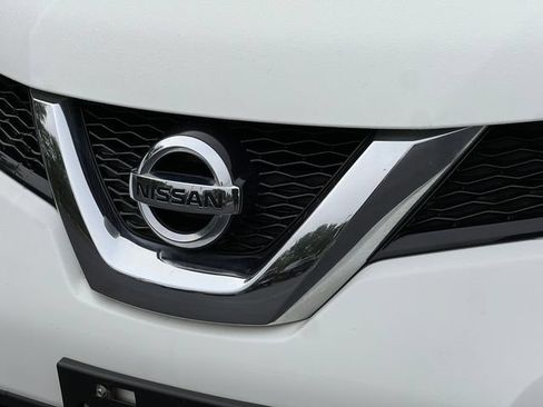 Used 2016 Nissan Rogue S FWD image 31