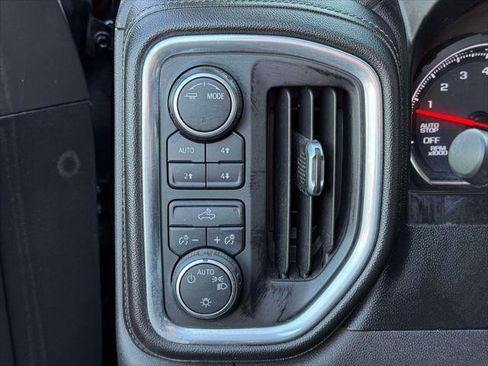 Used 2020 Chevrolet Silverado 1500 LT w/ Convenience Package image 18