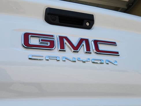 New 2025 GMC Canyon Elevation w/ Convenience Package image 38