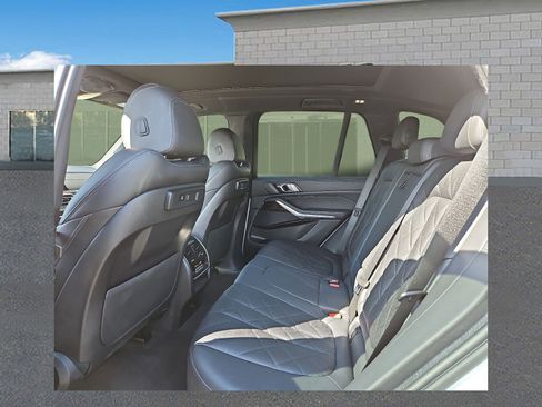 Used 2023 BMW X5 xDrive40i image 8