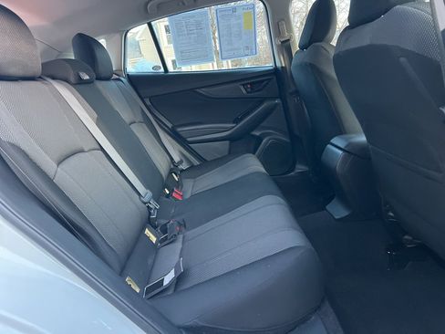 Used 2017 Subaru Impreza 2.0i Premium image 24