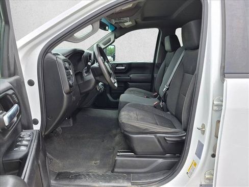 Used 2022 Chevrolet Silverado 2500 Custom w/ Custom Value Package AWD/4WD image 15