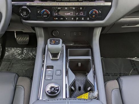 New 2026 Nissan Pathfinder SL w/ SL Premium Package image 21
