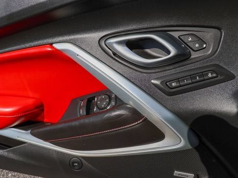 Used 2018 Chevrolet Camaro LT RWD image 14