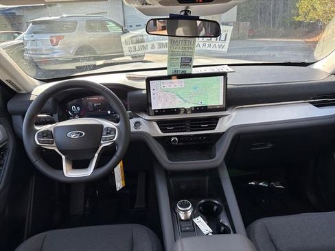 New 2026 Ford Explorer Active image 6