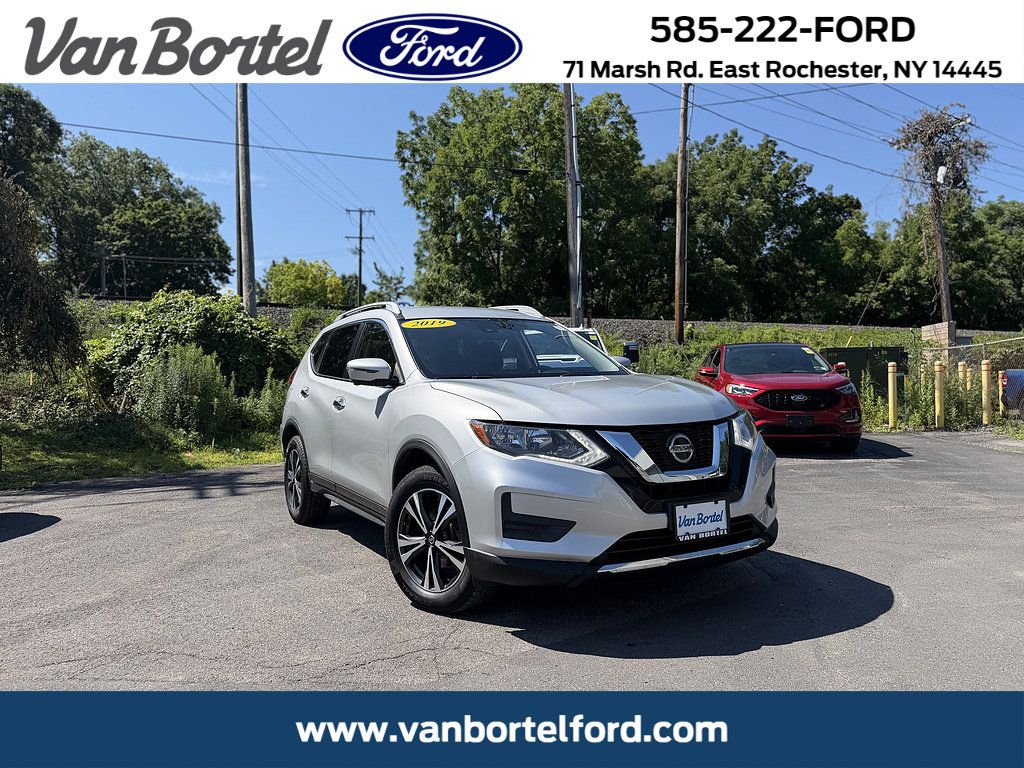 Used 2019 Nissan Rogue SV w/ Premium Package AWD/4WD image 1