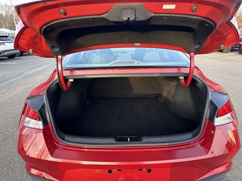 Certified 2023 Hyundai Elantra SEL image 22