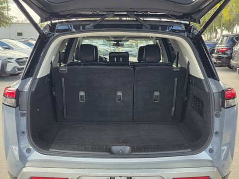 Used 2024 Nissan Pathfinder SL image 9
