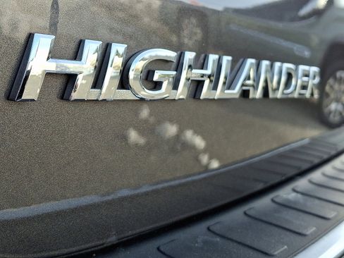 Used 2018 Toyota Highlander XLE w/ Protection Package #3 image 31