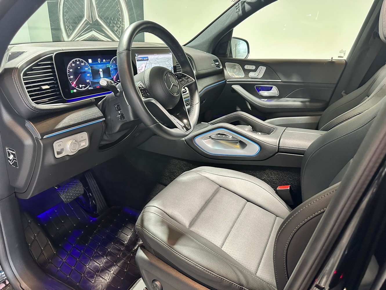 Certified 2025 Mercedes-Benz GLS 450 4MATIC image 10