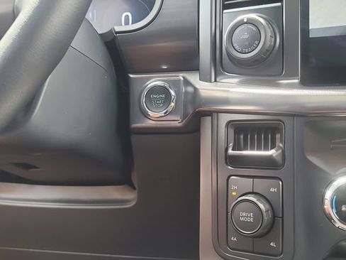 Used 2025 Ford F150 Lariat w/ Equipment Group 501A Mid AWD/4WD image 29