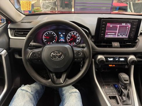 Certified 2021 Toyota RAV4 LE image 15