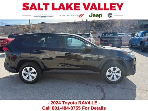 Used 2024 Toyota RAV4 LE image 6