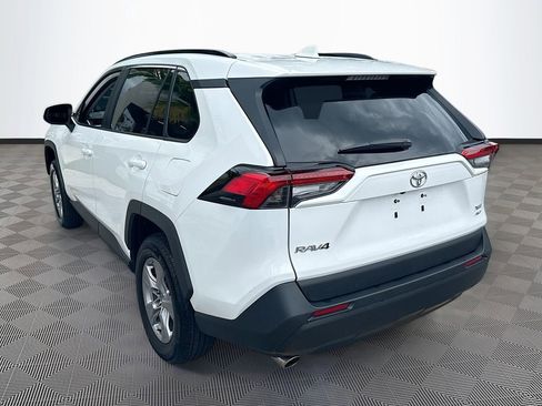 Used 2025 Toyota RAV4 XLE AWD/4WD image 8