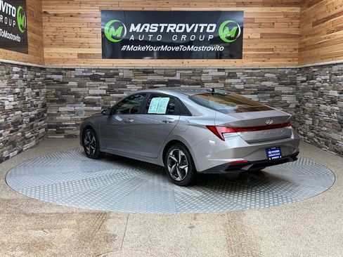 Certified 2023 Hyundai Elantra SEL w/ Convenience Package image 7