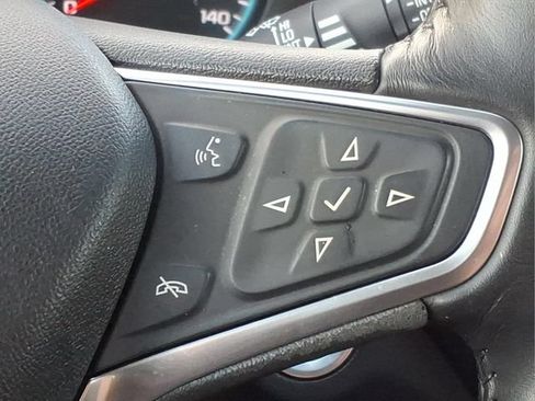 Used 2018 Chevrolet Equinox LT FWD image 28