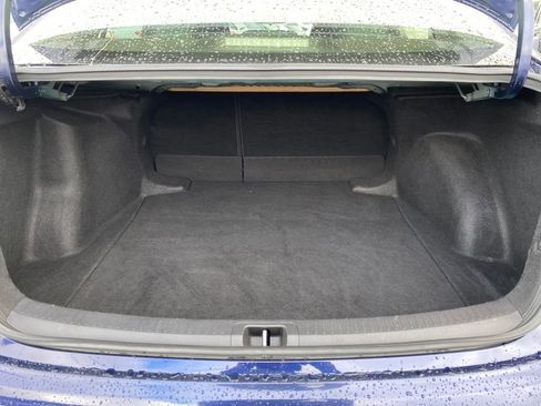 Used 2021 Toyota Corolla LE image 25