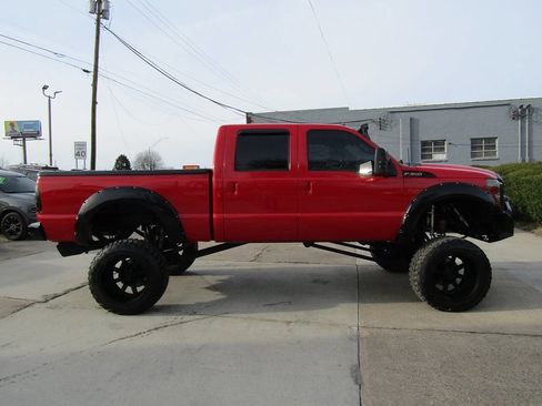 Used 2014 Ford F350 Lariat w/ Chrome Package image 6