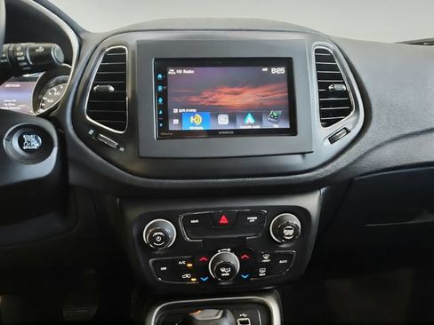 Used 2018 Jeep Compass Latitude w/ Popular Equipment Group AWD/4WD image 15