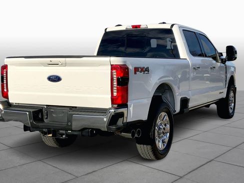 Certified 2025 Ford F250 Lariat w/ Chrome Package image 13