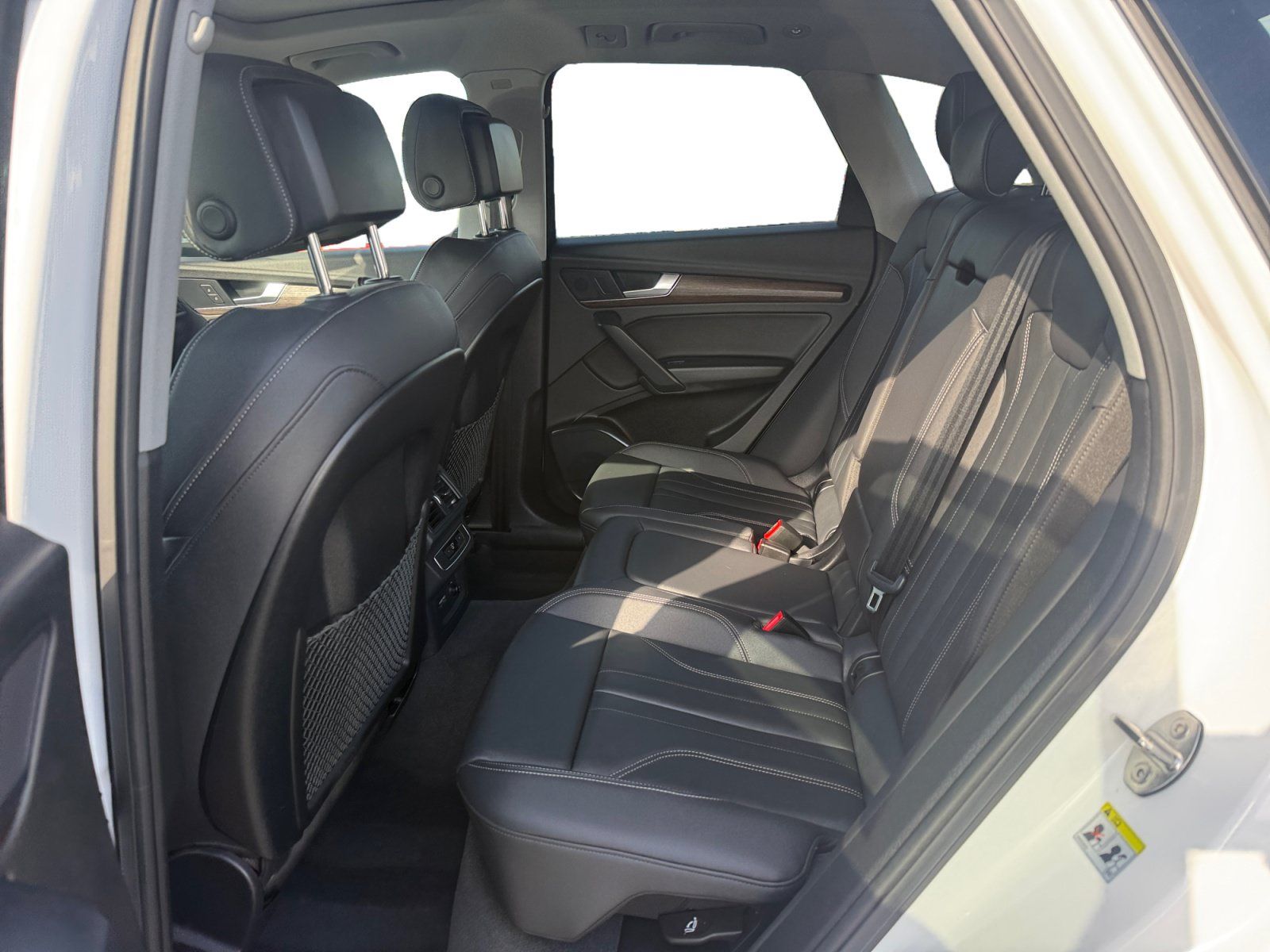 Used 2024 Audi Q5 e Premium w/ Convenience Package AWD/4WD image 16