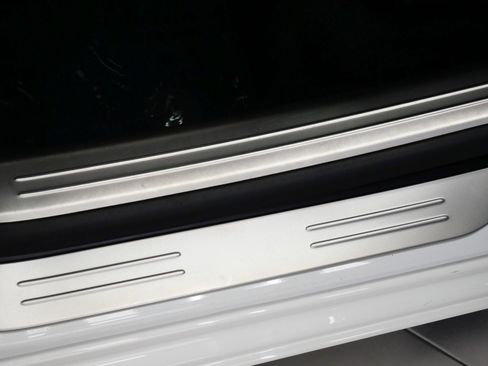 Used 2014 Rolls-Royce Ghost RWD image 26