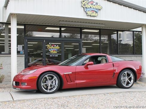 Used 2012 Chevrolet Corvette Grand Sport w/ 3LT Preferred Equipment Group RWD image 3