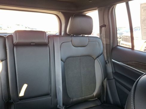 New 2026 Jeep Grand Cherokee Altitude AWD/4WD image 15